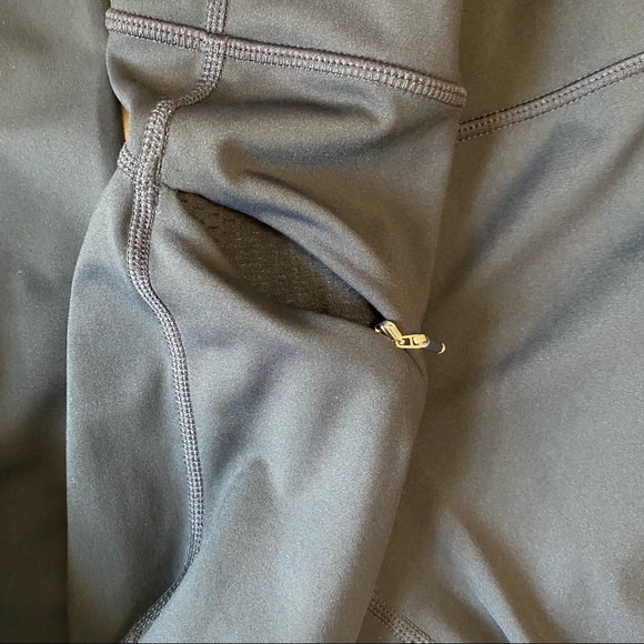 Athleta Contender Laser Cut 7/8 Tight Pockets Size Small - Picture 11 of 17